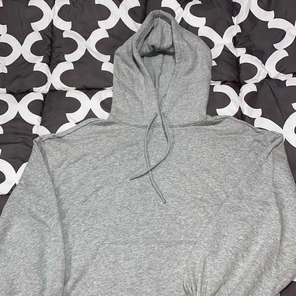 ♾ women’s gray Gap sweatshirt ♾ - Picture 3 of 5